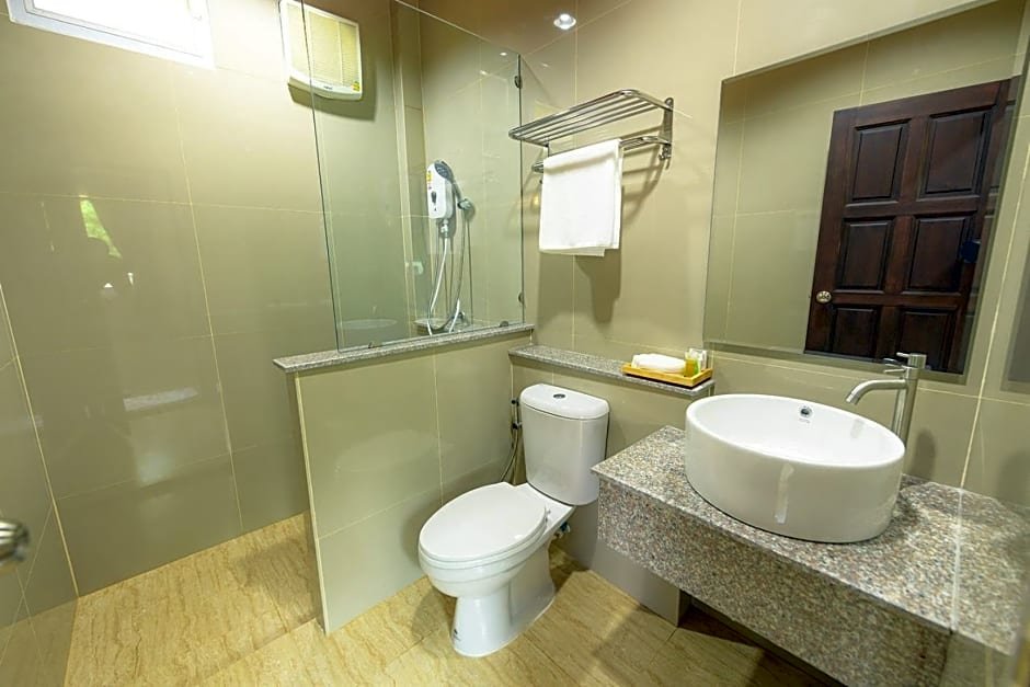 avarin resort