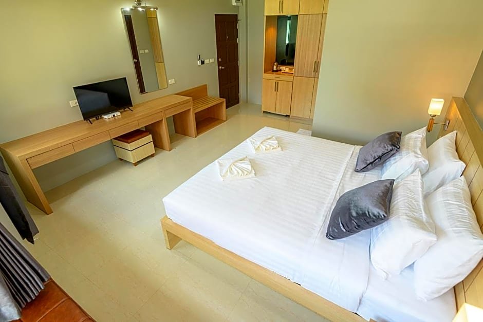 avarin resort