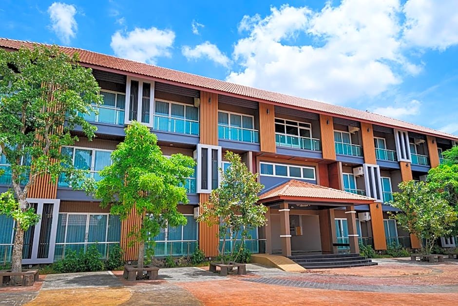avarin resort