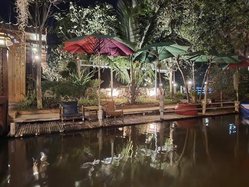 bansuannaifun talad nam ampawa