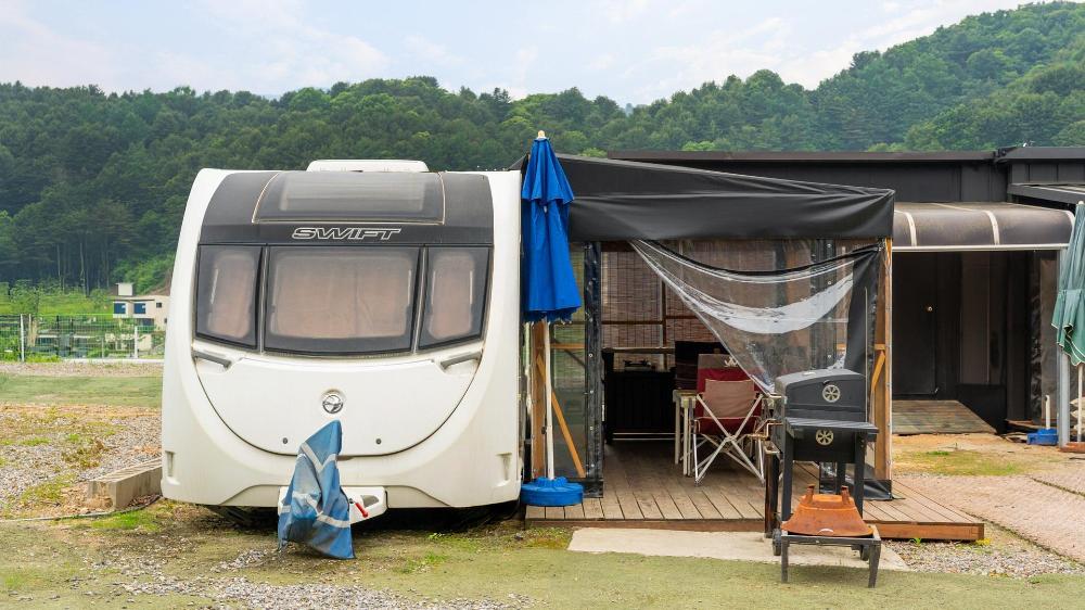gapyeong captain caravan glamping
