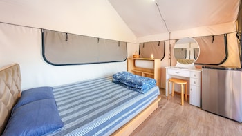 gapyeong captain caravan glamping