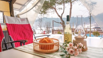 gapyeong captain caravan glamping