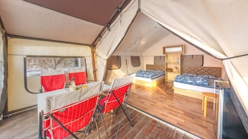 gapyeong captain caravan glamping
