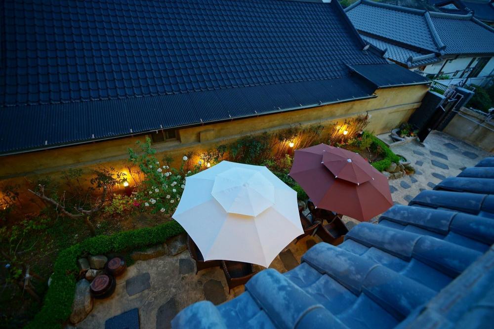 jeonju dwaejikkum hanok