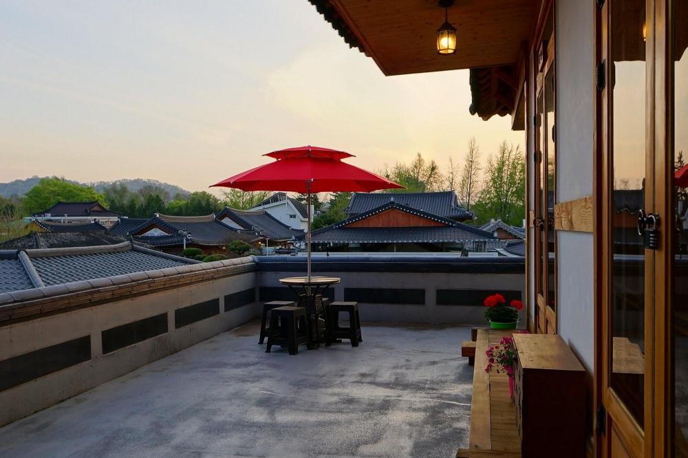 jeonju dwaejikkum hanok