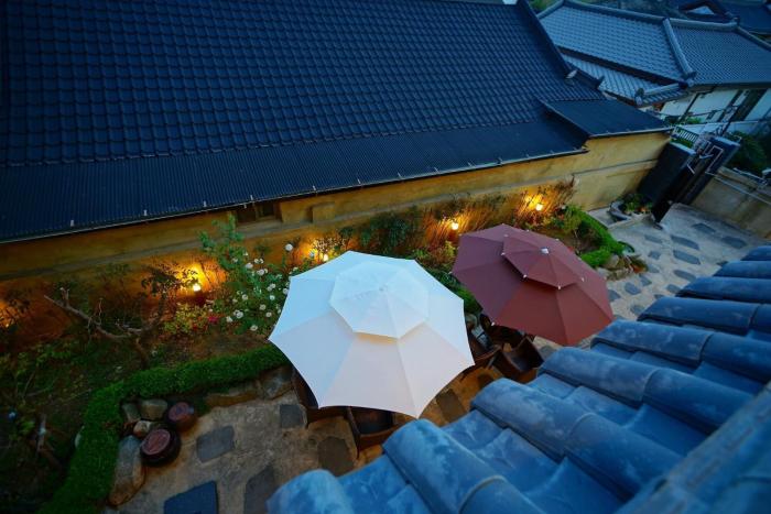 jeonju dwaejikkum hanok
