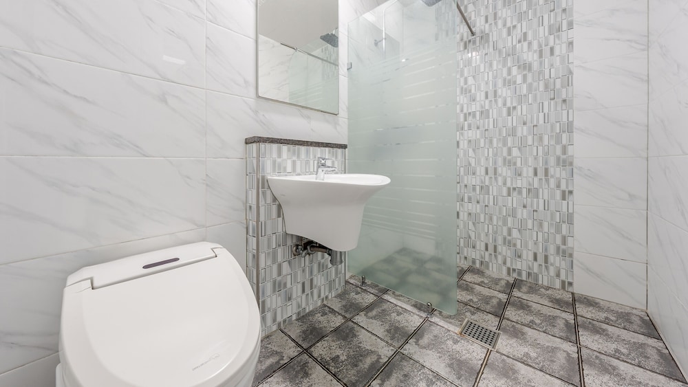 yeosu wellstay pool villa