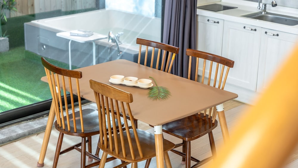 yeosu wellstay pool villa