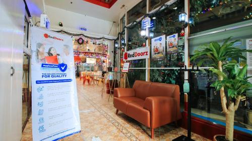 reddoorz the providence tower