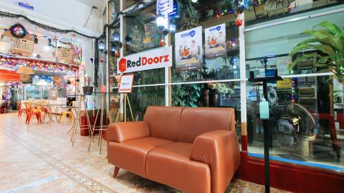 reddoorz the providence tower