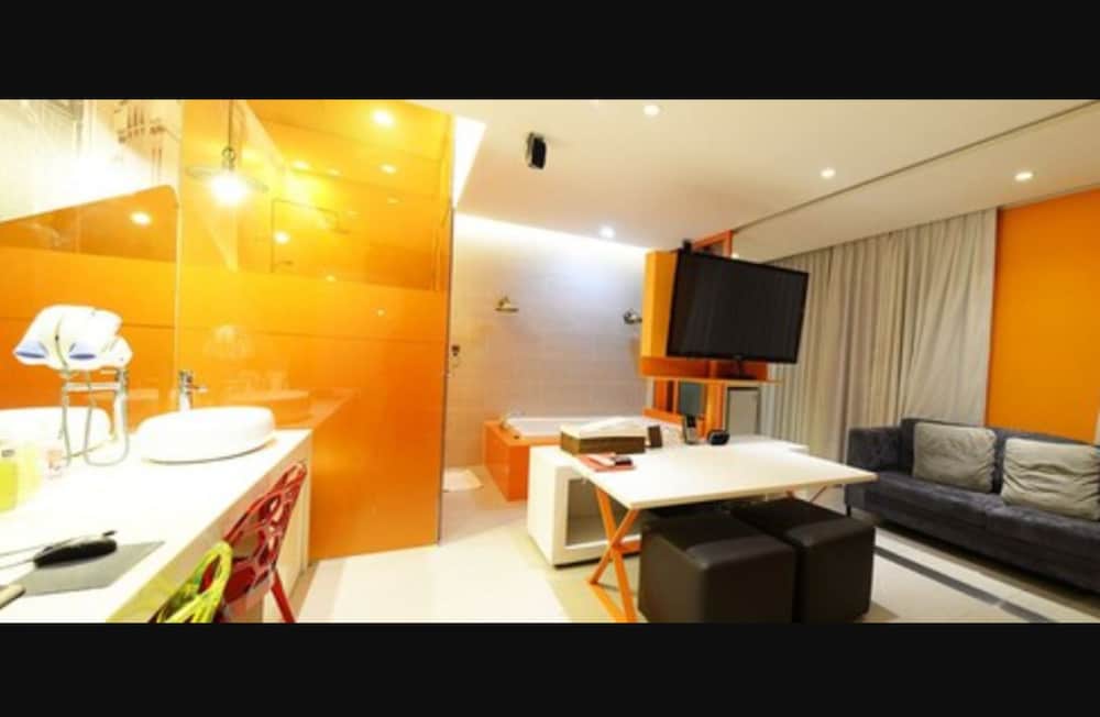 lifestyle s hotel