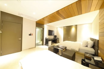 lifestyle s hotel