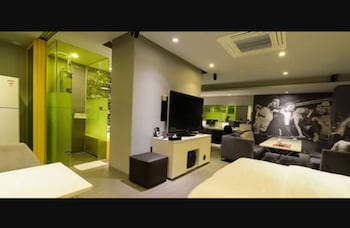 lifestyle s hotel