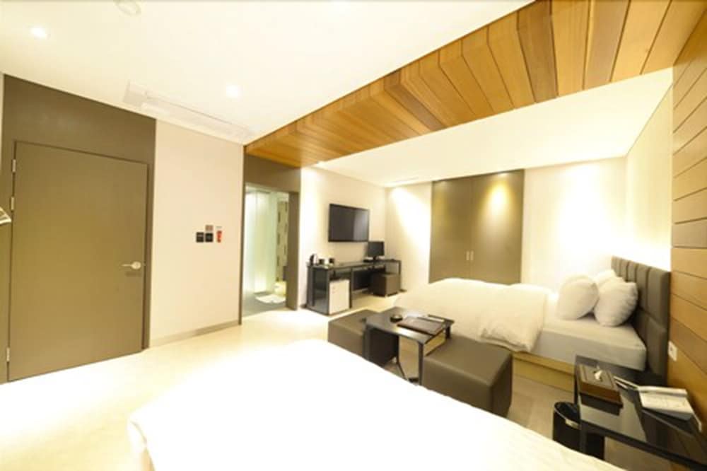 lifestyle s hotel