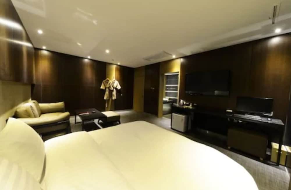 lifestyle s hotel