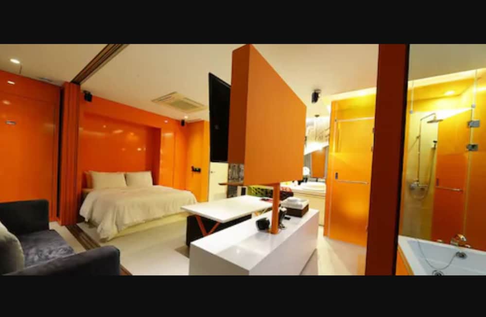 lifestyle s hotel