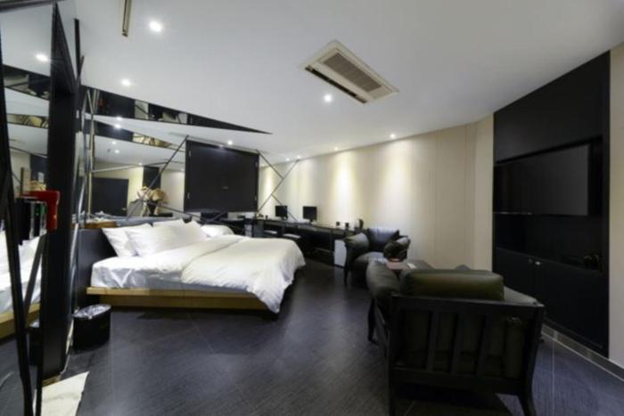 lifestyle s hotel