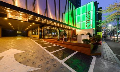 lifestyle s hotel