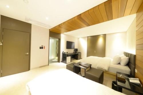 lifestyle s hotel