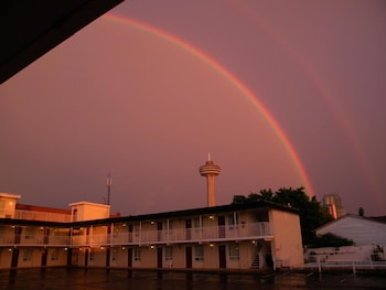 fairway inn by the falls