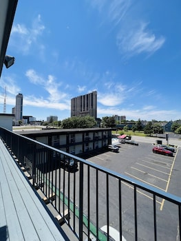 fairway inn by the falls