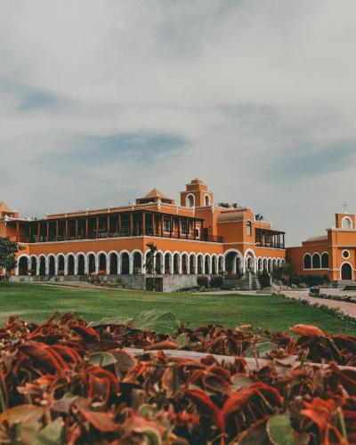 hotel and hacienda la caravedo