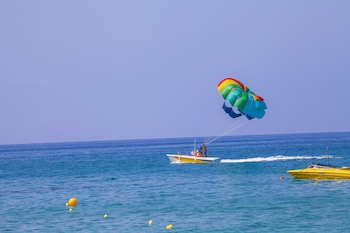 hotel loukas vrachos