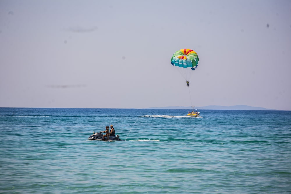 hotel loukas vrachos