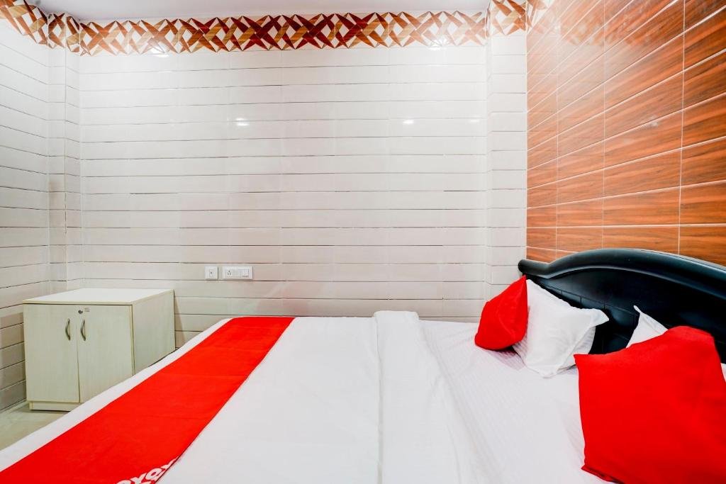 hotel o aroma classic near nampally main railway station