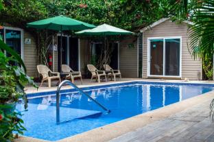 jaco lodge adults only