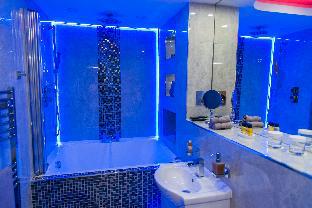 aphrodite suites huddersfield