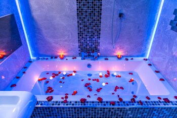 aphrodite suites huddersfield