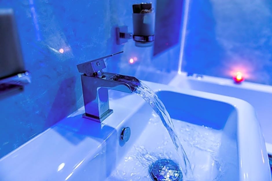 aphrodite suites huddersfield