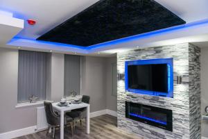 aphrodite suites huddersfield