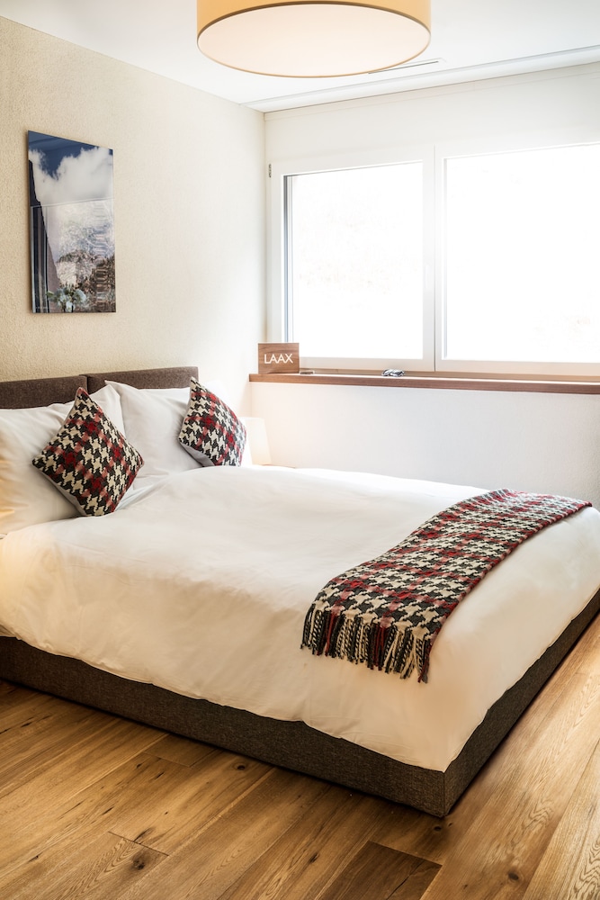 peaks place