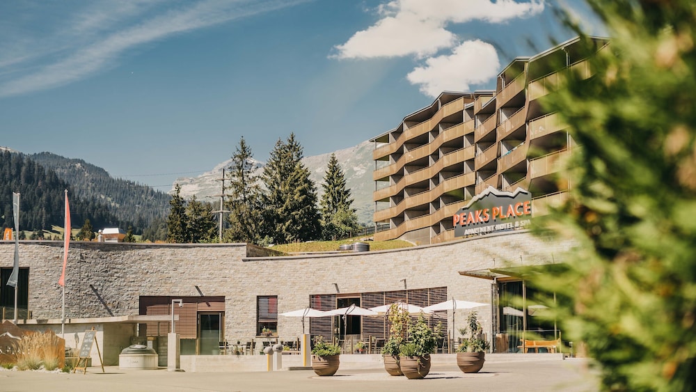 peaks place