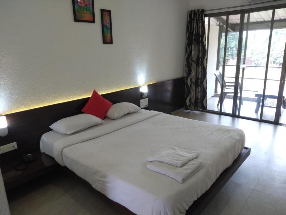 seagull resotel formerly forest inn