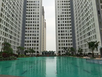 simply and homey 1br apartment at m town residence