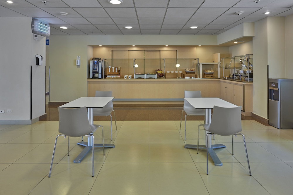 City Express By Marriott Campeche,Baluarte De San Pedro>>Campeche,3 star