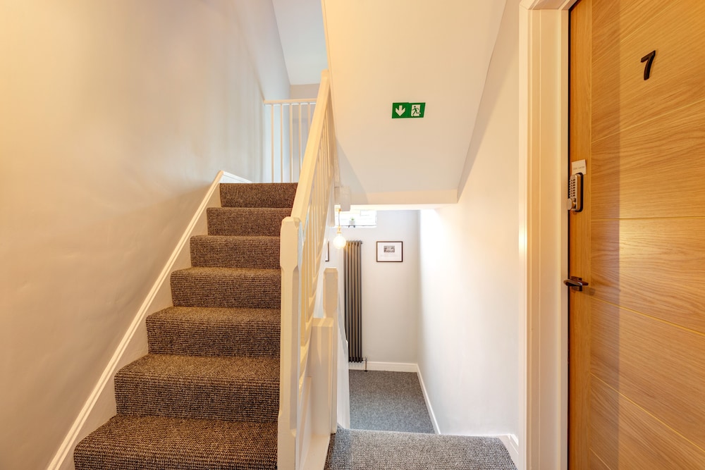 bondgate hotel east midlands airport