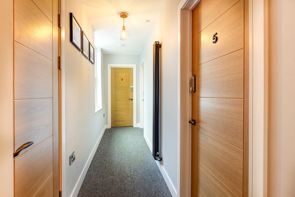 bondgate hotel east midlands airport