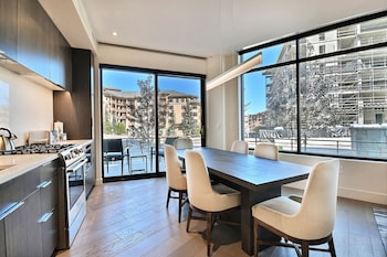 Ski In-Ski Out Modern 2 Br In Canyons Village 2 Bedroom Condo By Redawning,2431 West High Mountain Road,4 star