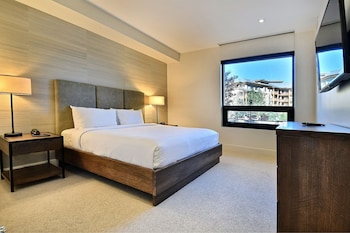 Ski In-Ski Out Modern 2 Br In Canyons Village 2 Bedroom Condo By Redawning,2431 West High Mountain Road,4 star