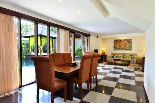 the khayangan dreams villa seminyak