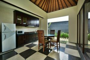 the khayangan dreams villa seminyak
