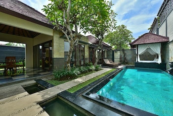 the khayangan dreams villa seminyak