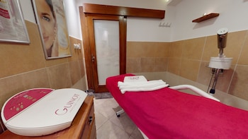 Ayass Hotel,Madaba>>Amman,4 star