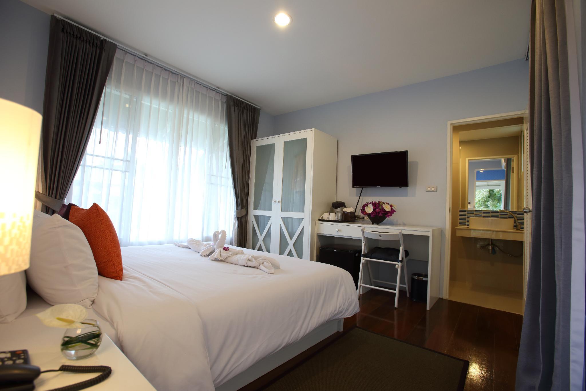 bangsaen heritage hotel