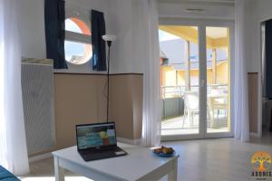 adonis grandcamp les isles de sola